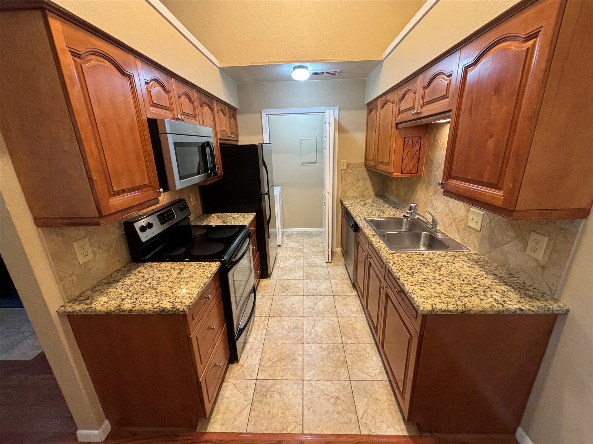 5628 Cedar Creek Drive