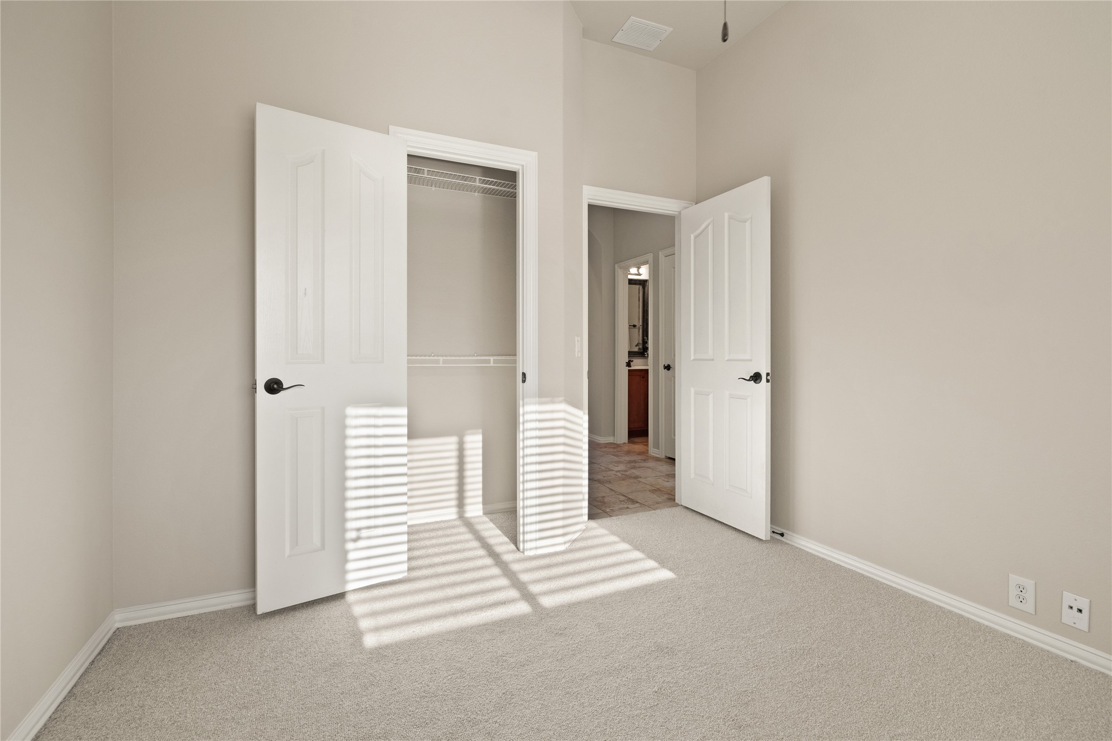 4406 Meadow Breeze Court