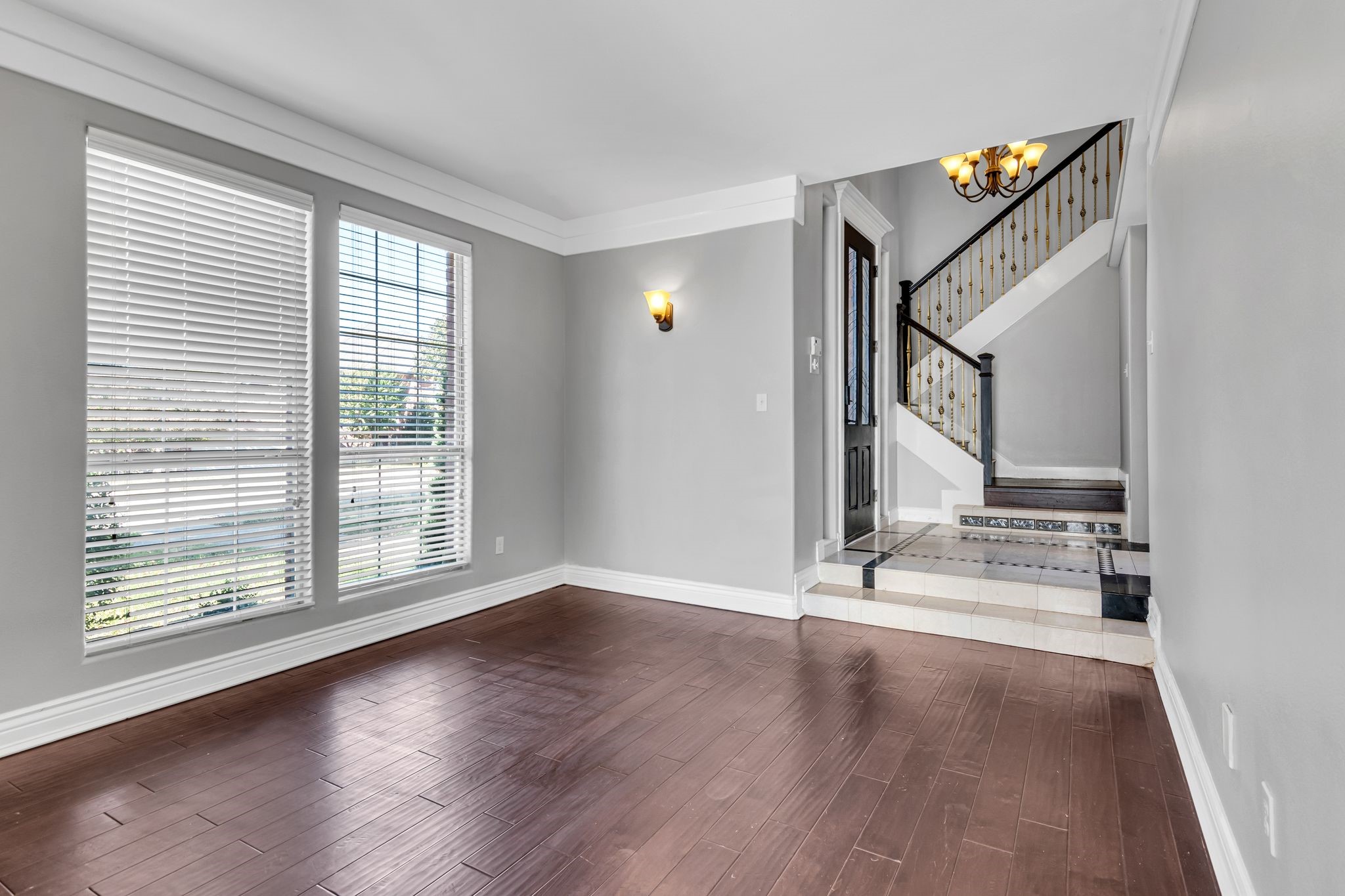 2700 Willow Creek Court