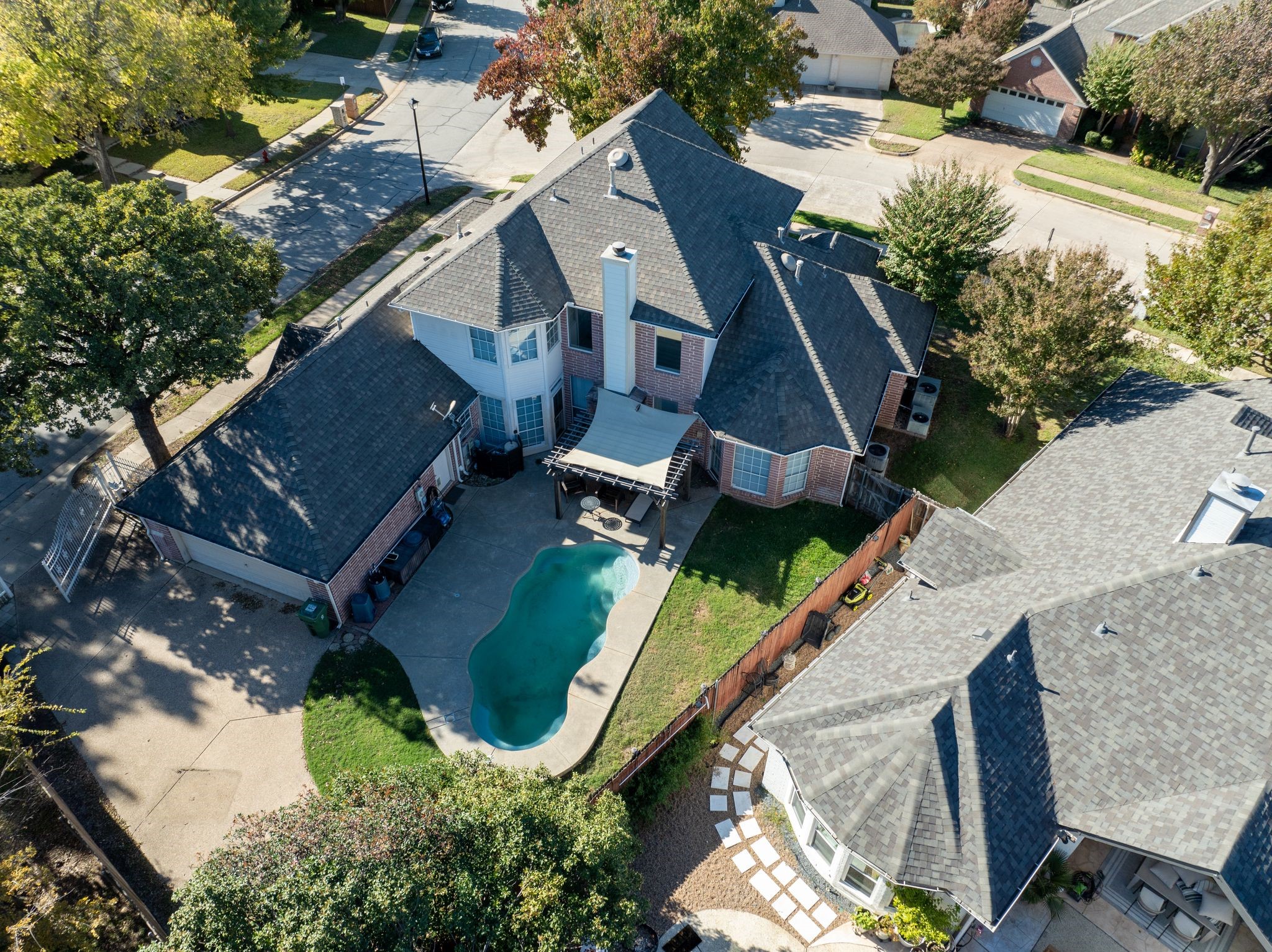 2700 Willow Creek Court