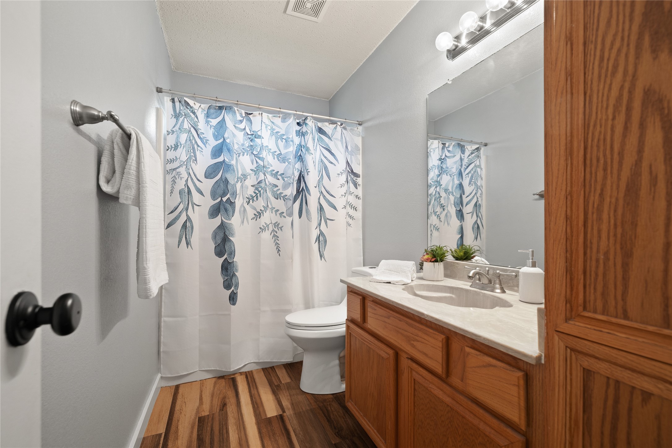 4501 Royal Springs Drive