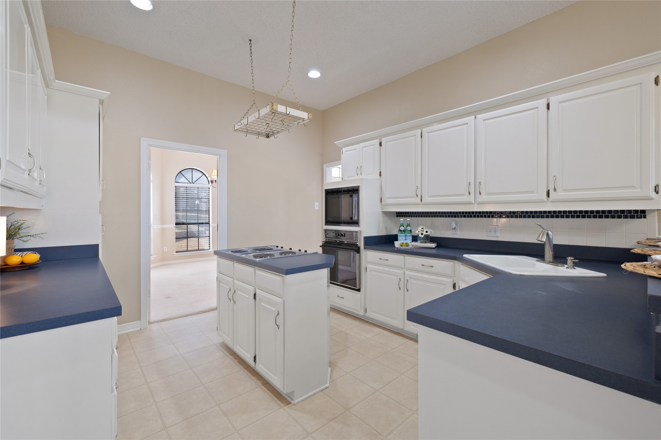 1425 Cobblestone Drive