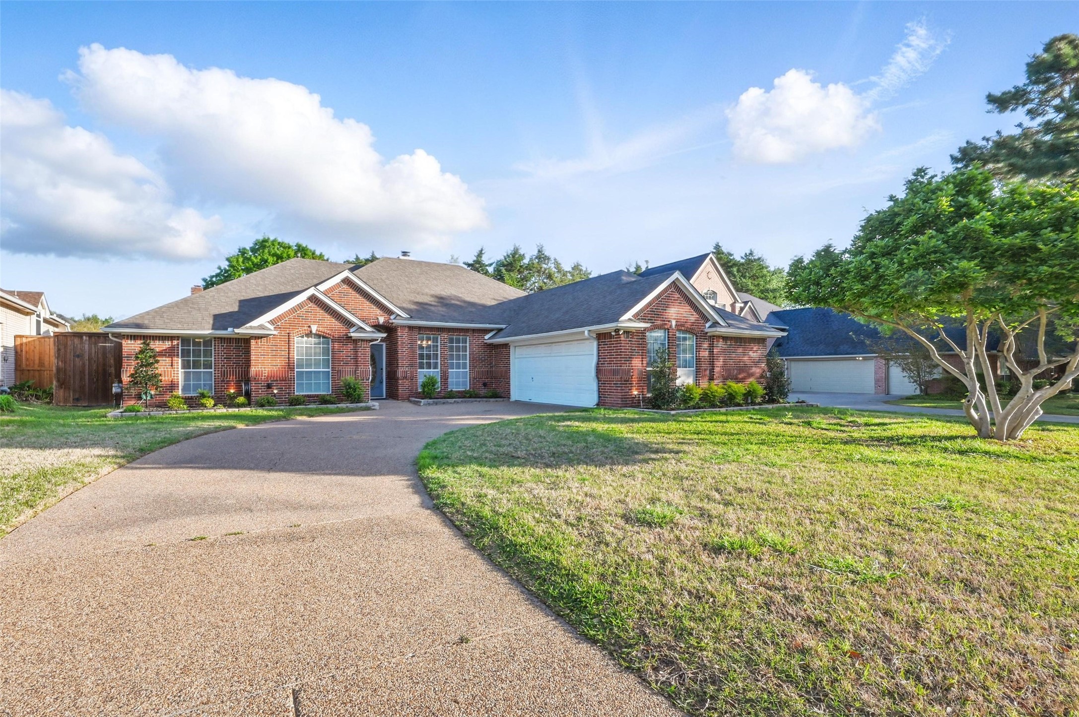 3 Treewood Court