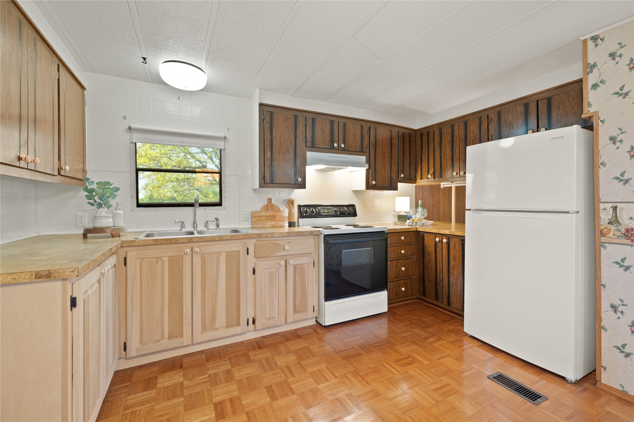 22921 Indian Trail Drive