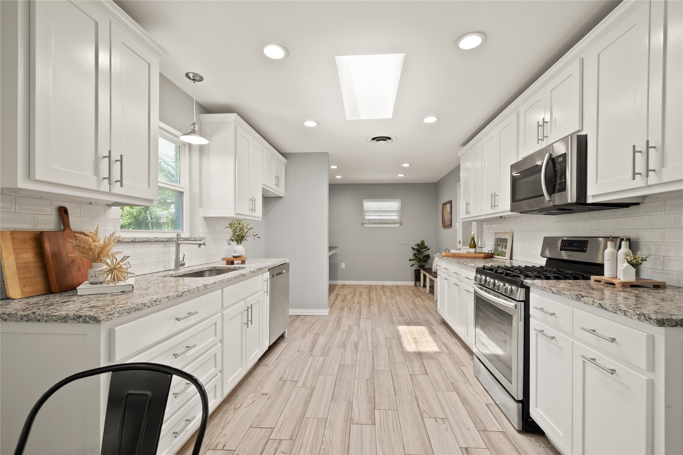 8021 Northbrook Drive