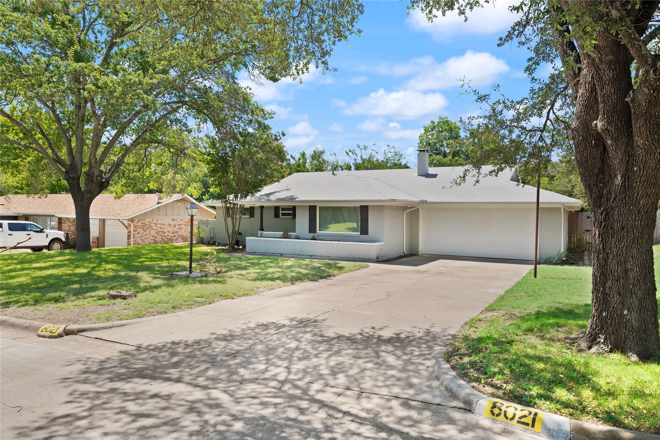 8021 Northbrook Drive