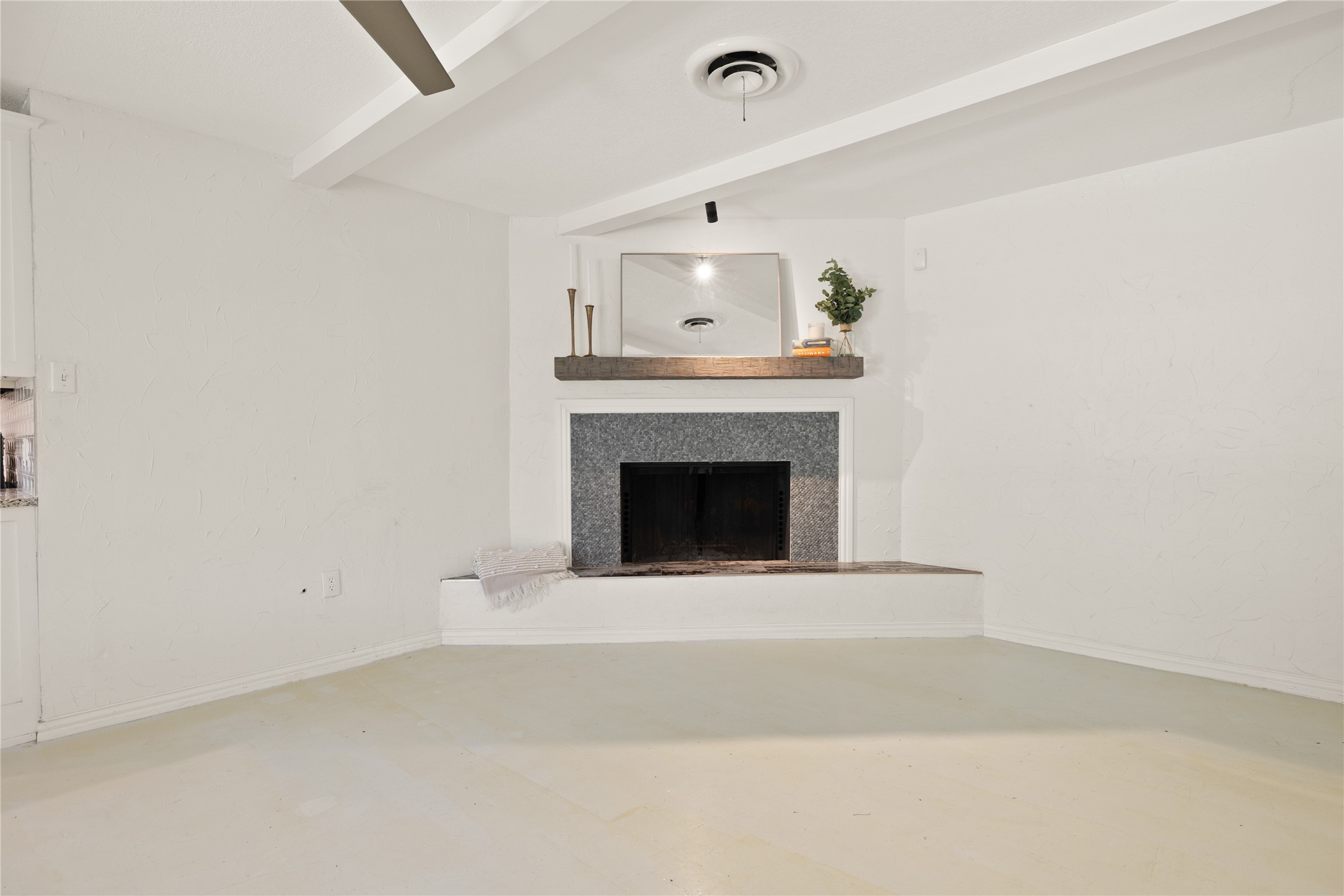 8021 Northbrook Drive