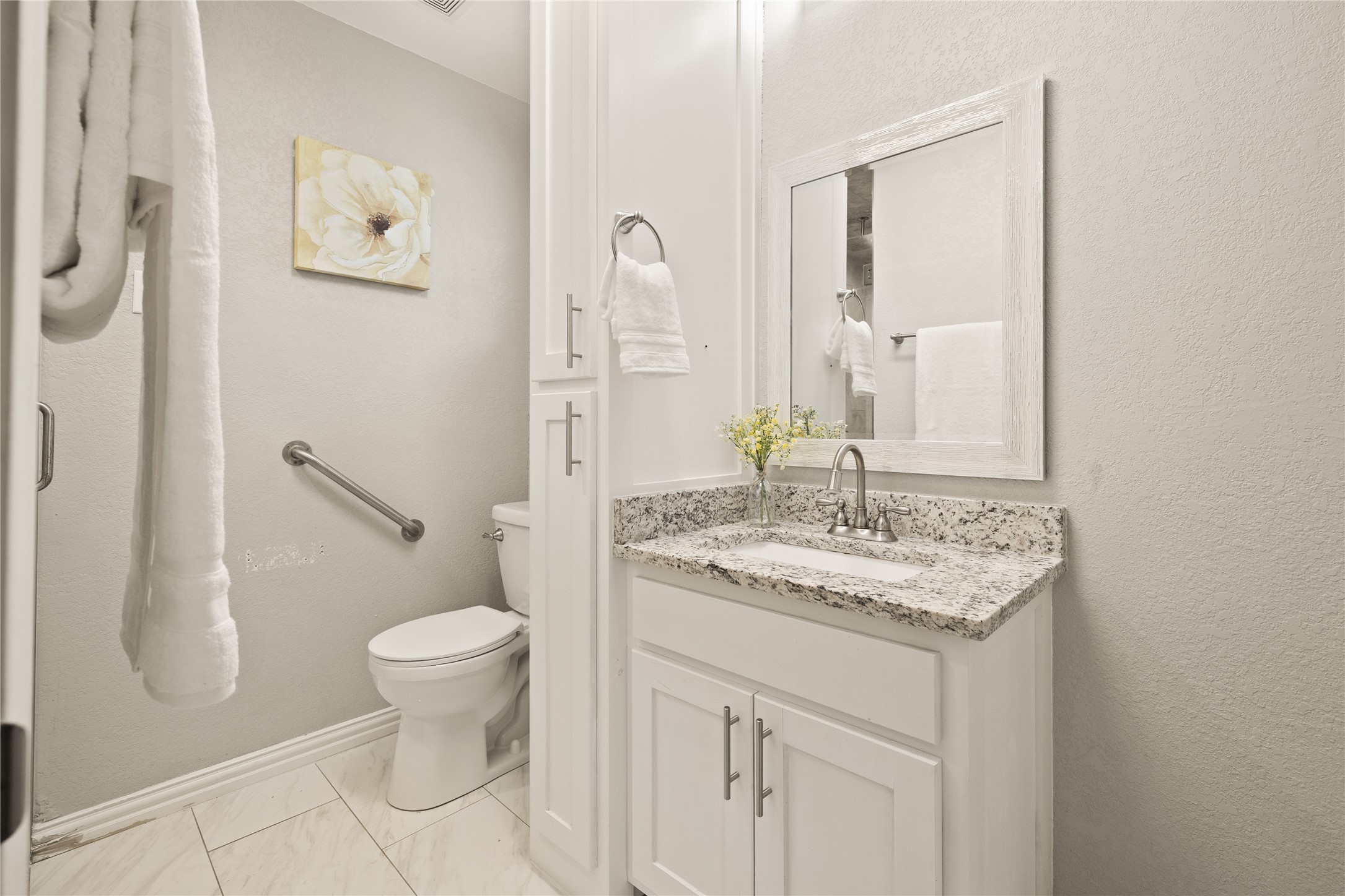 8021 Northbrook Drive