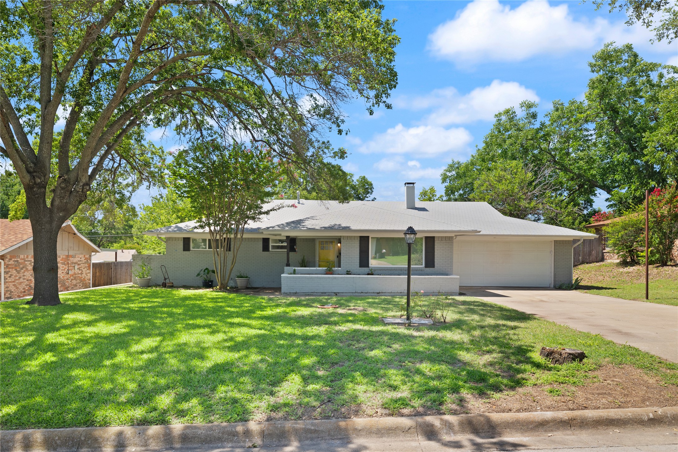 8021 Northbrook Drive