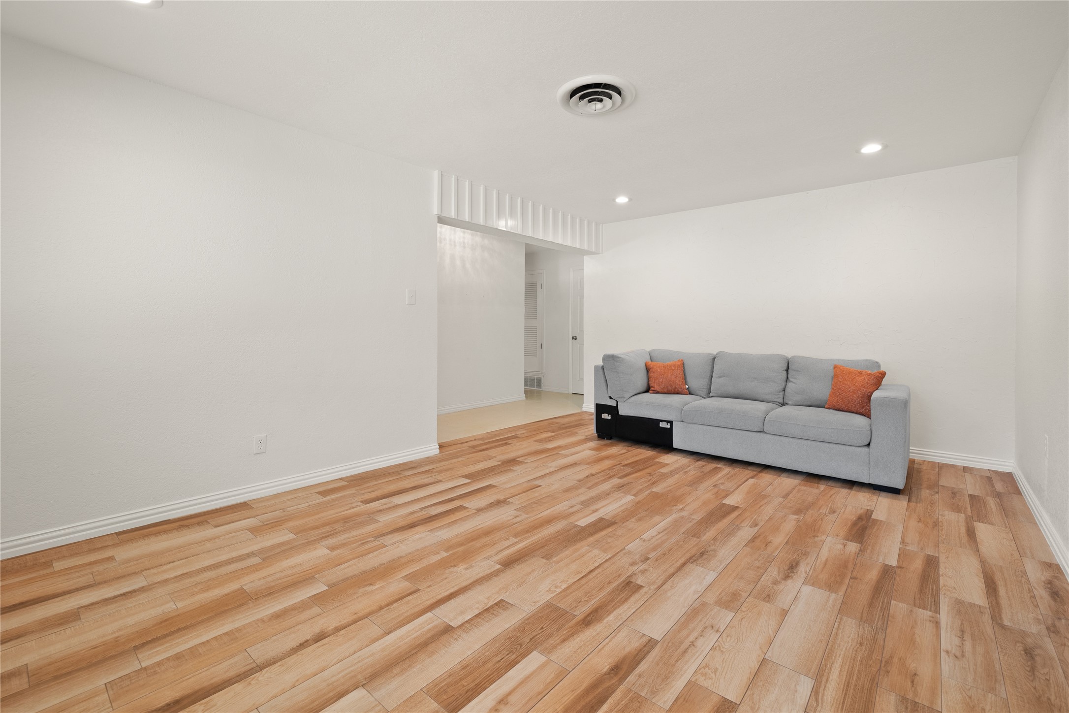 8021 Northbrook Drive