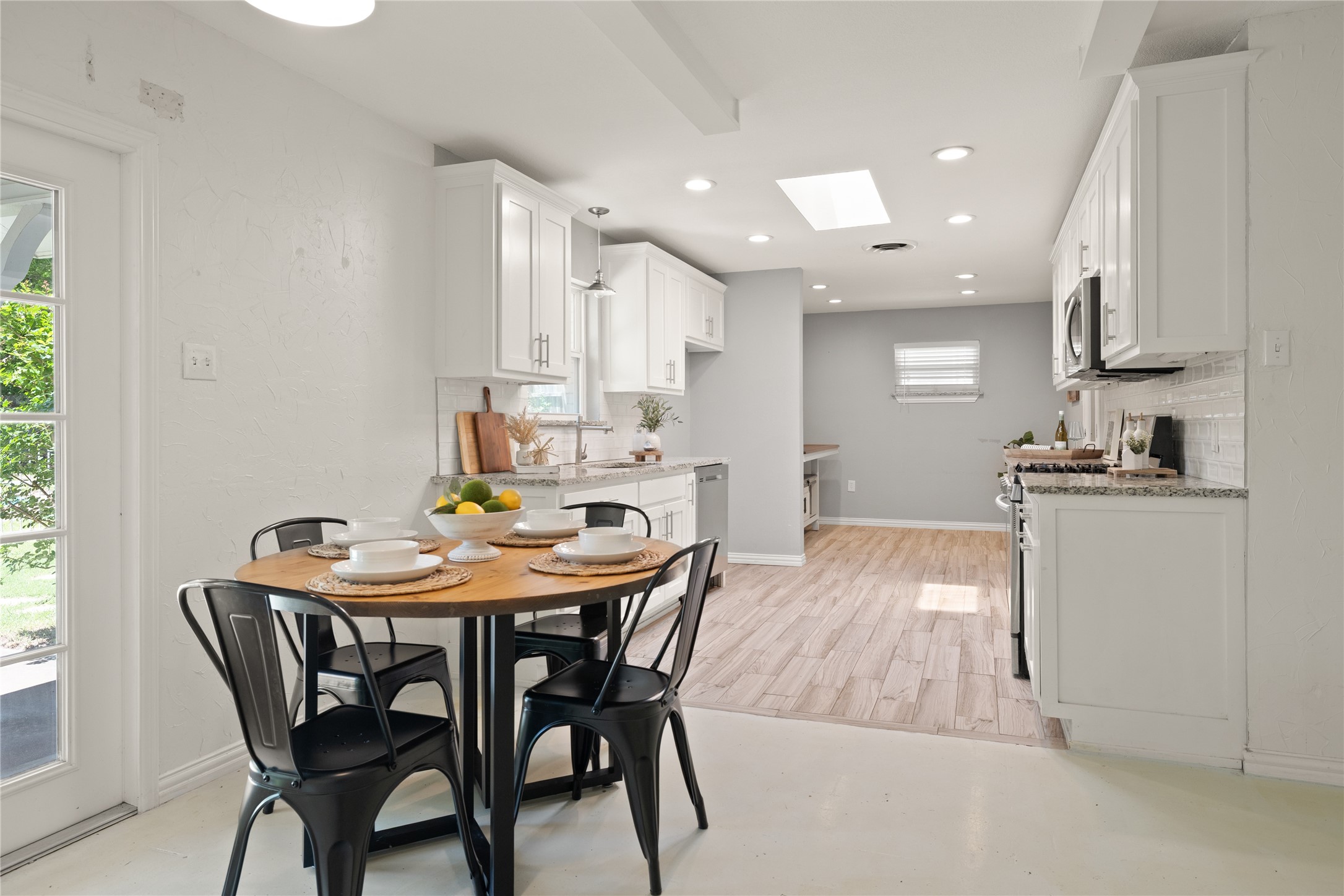 8021 Northbrook Drive