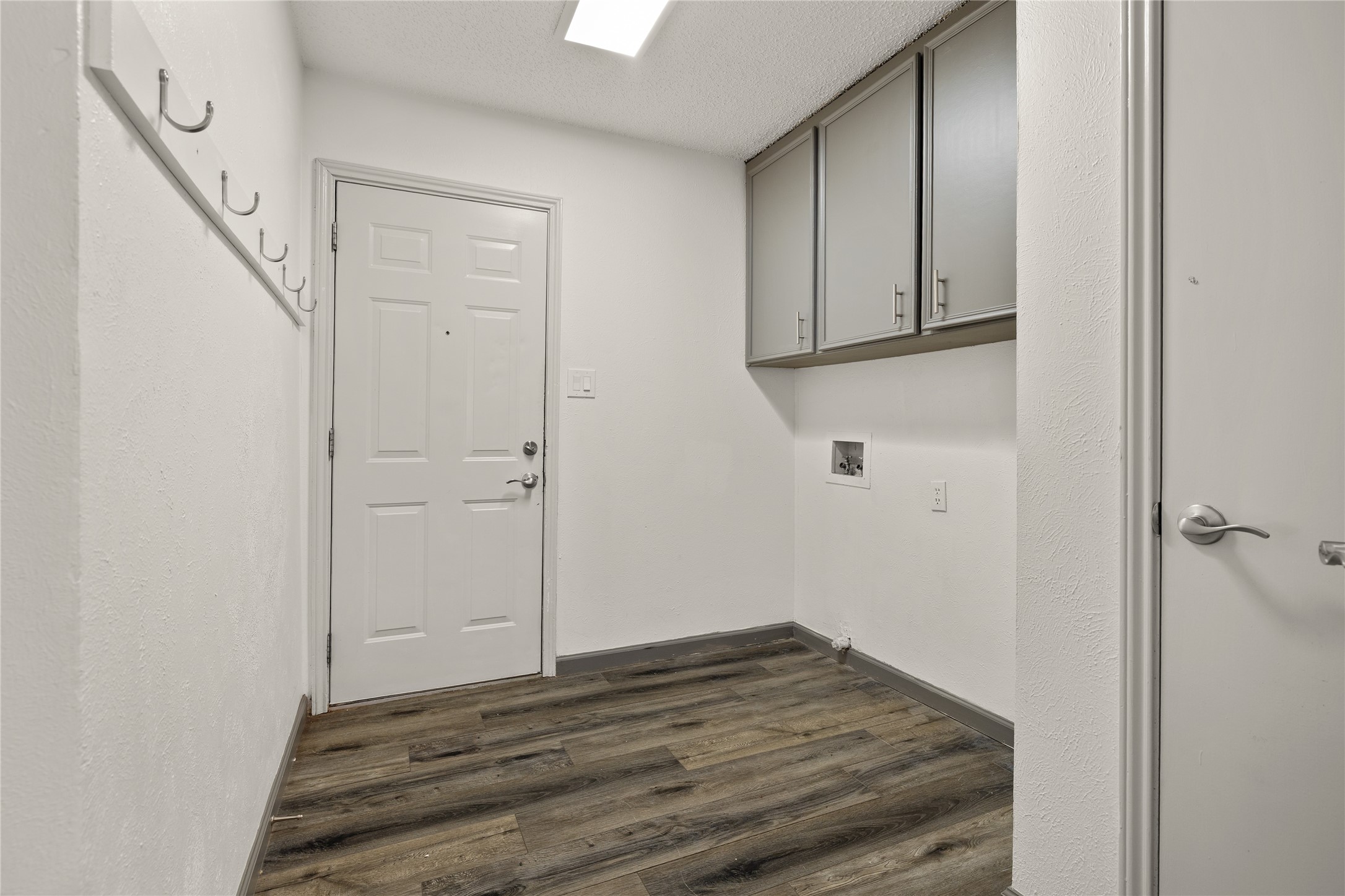 5507 Pineridge Drive