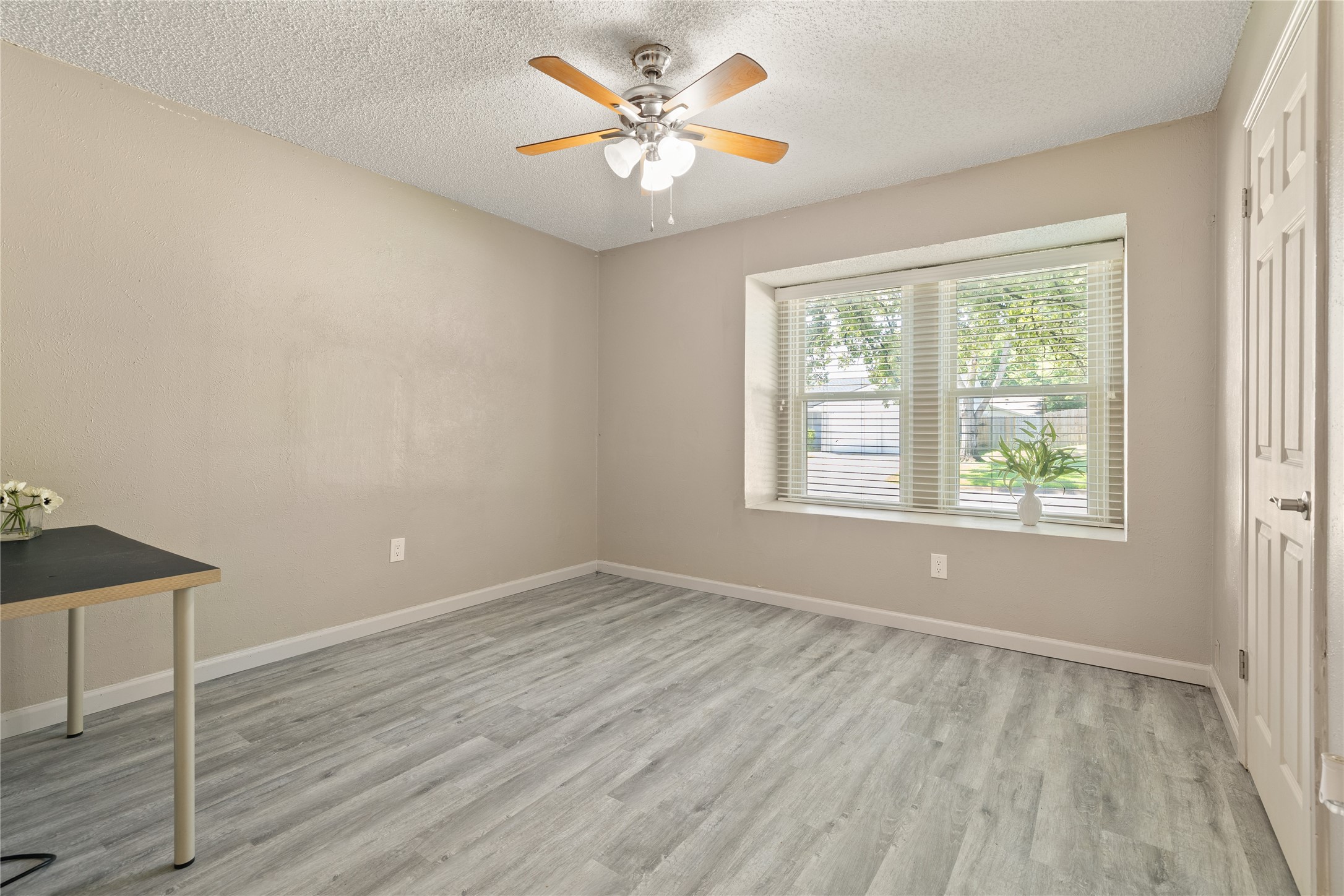 5507 Pineridge Drive