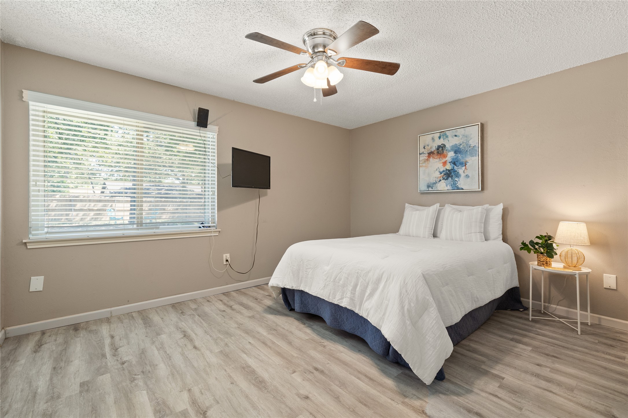 5507 Pineridge Drive