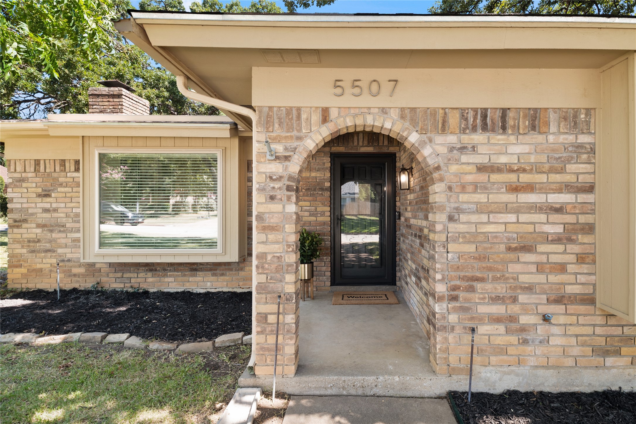 5507 Pineridge Drive