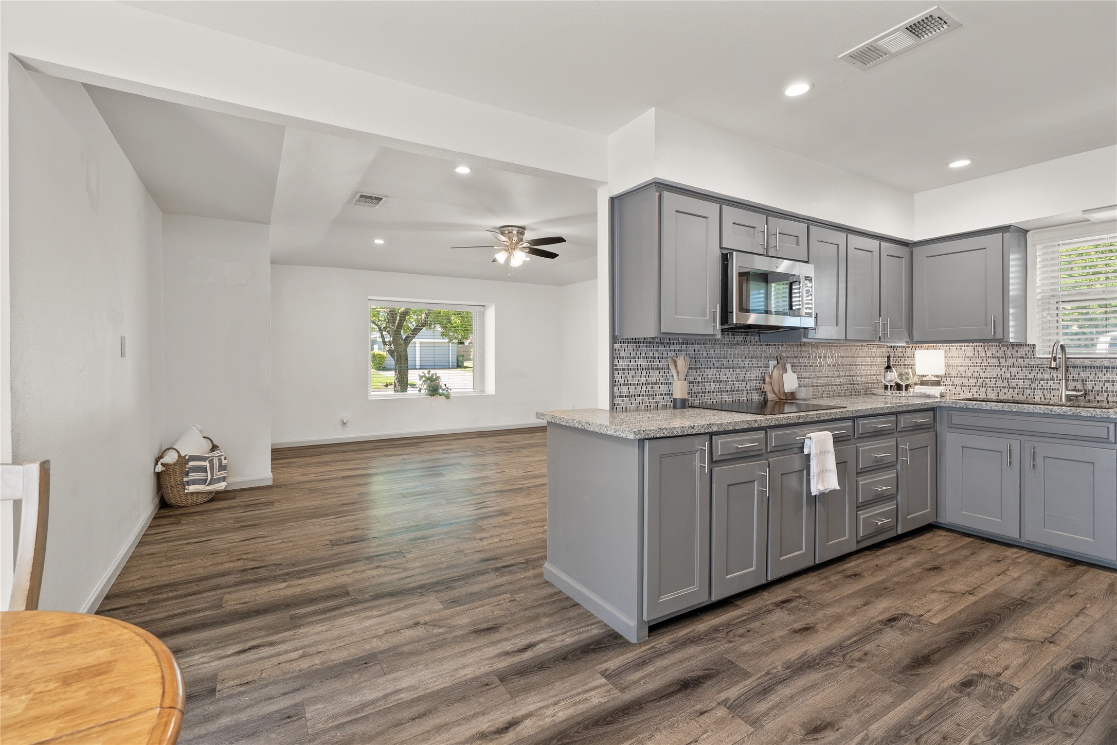 5507 Pineridge Drive