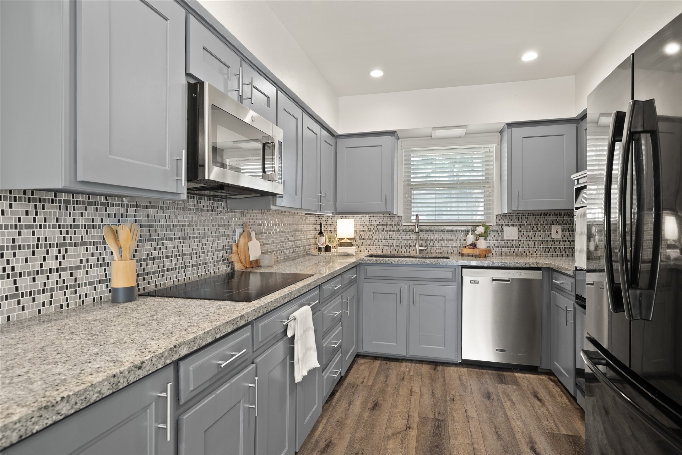 5507 Pineridge Drive