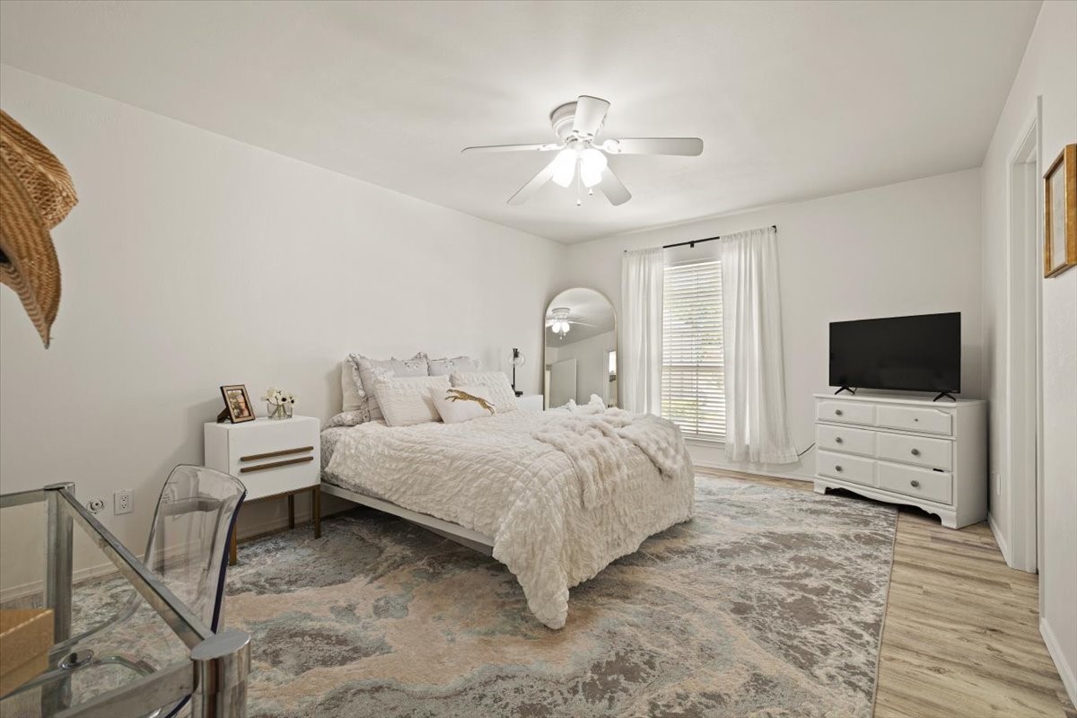 4100 Ridglea Country Club Drive 1401