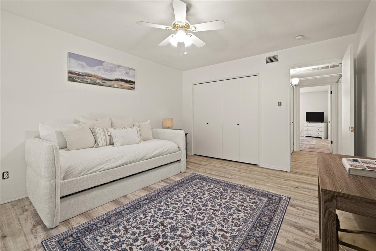 4100 Ridglea Country Club Drive 1401