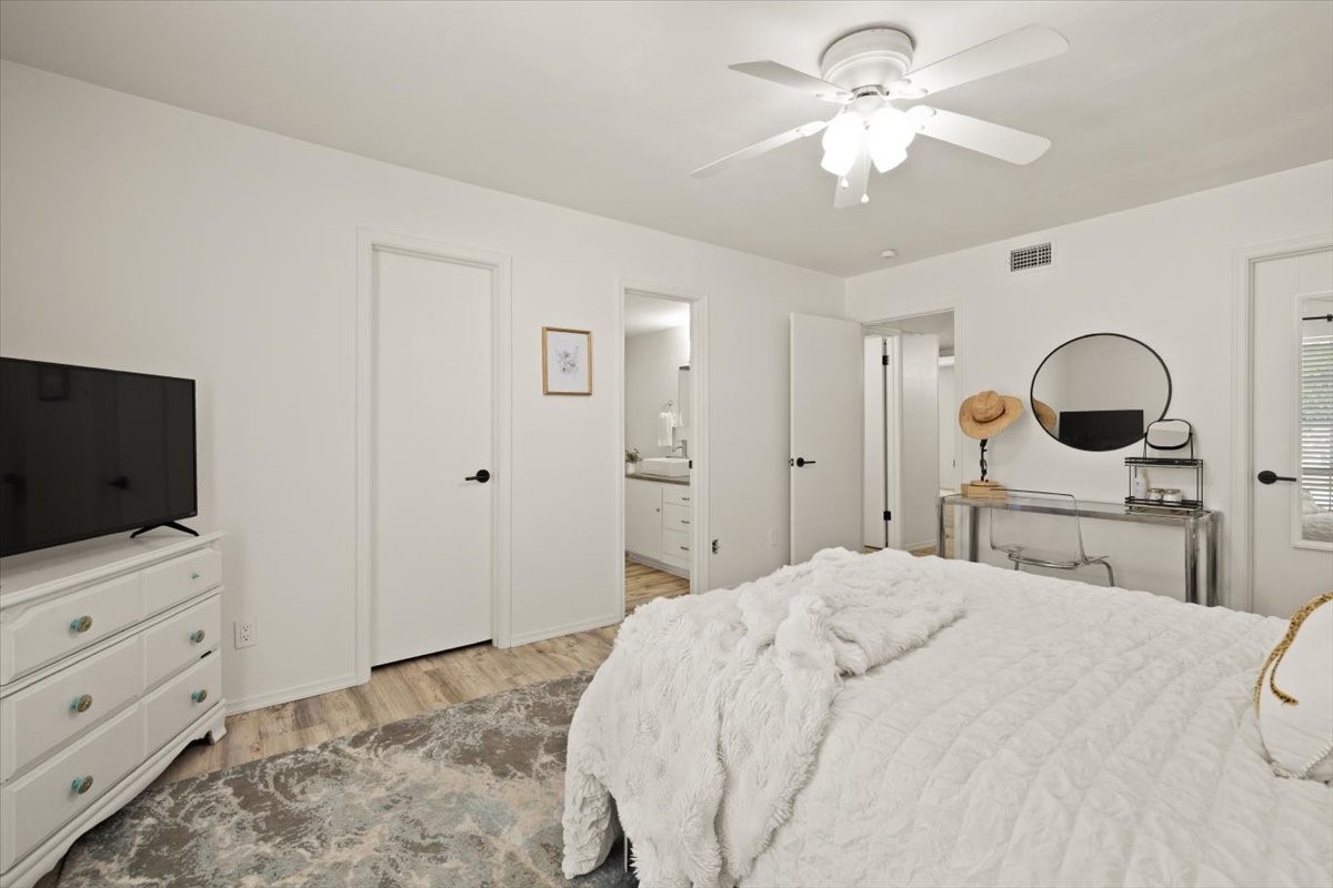 4100 Ridglea Country Club Drive 1401