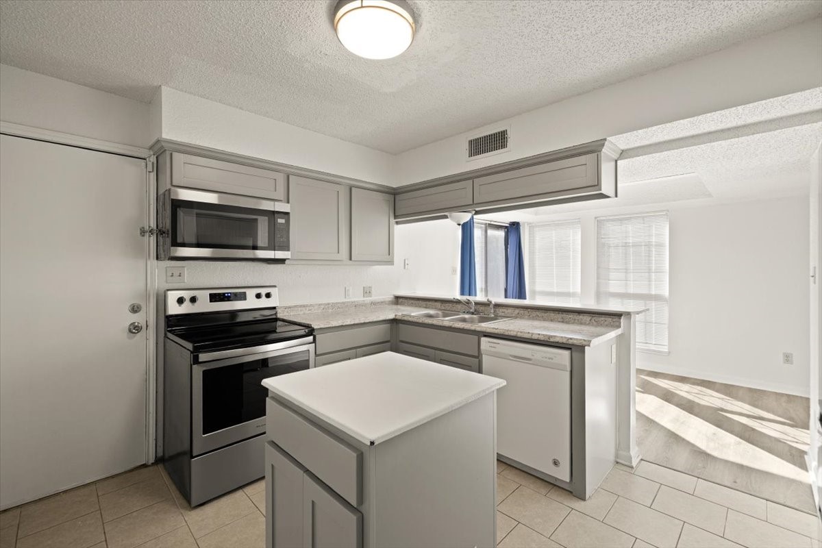 5403 Whisper Glen Drive