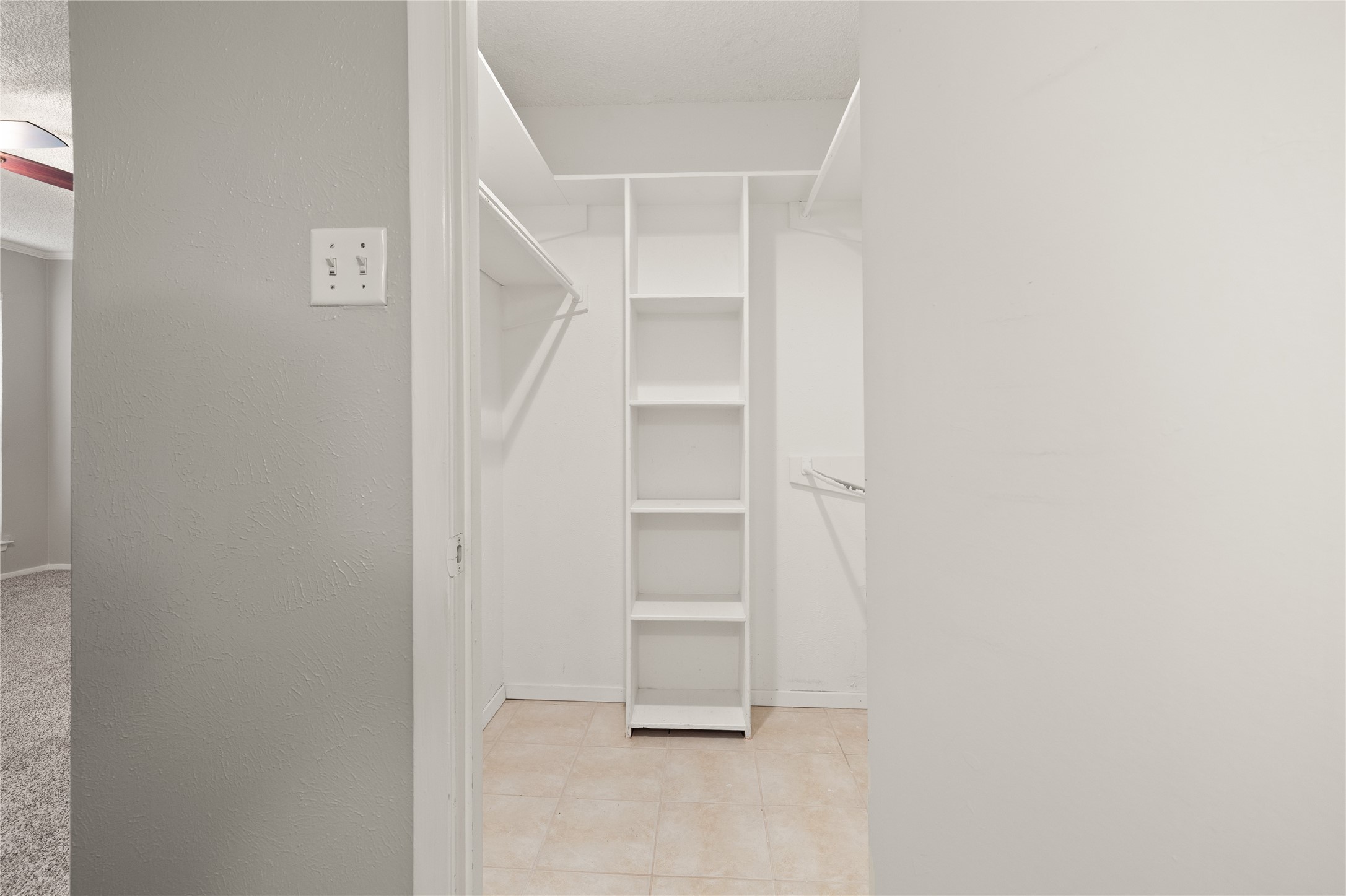 5700 Stage Line Court