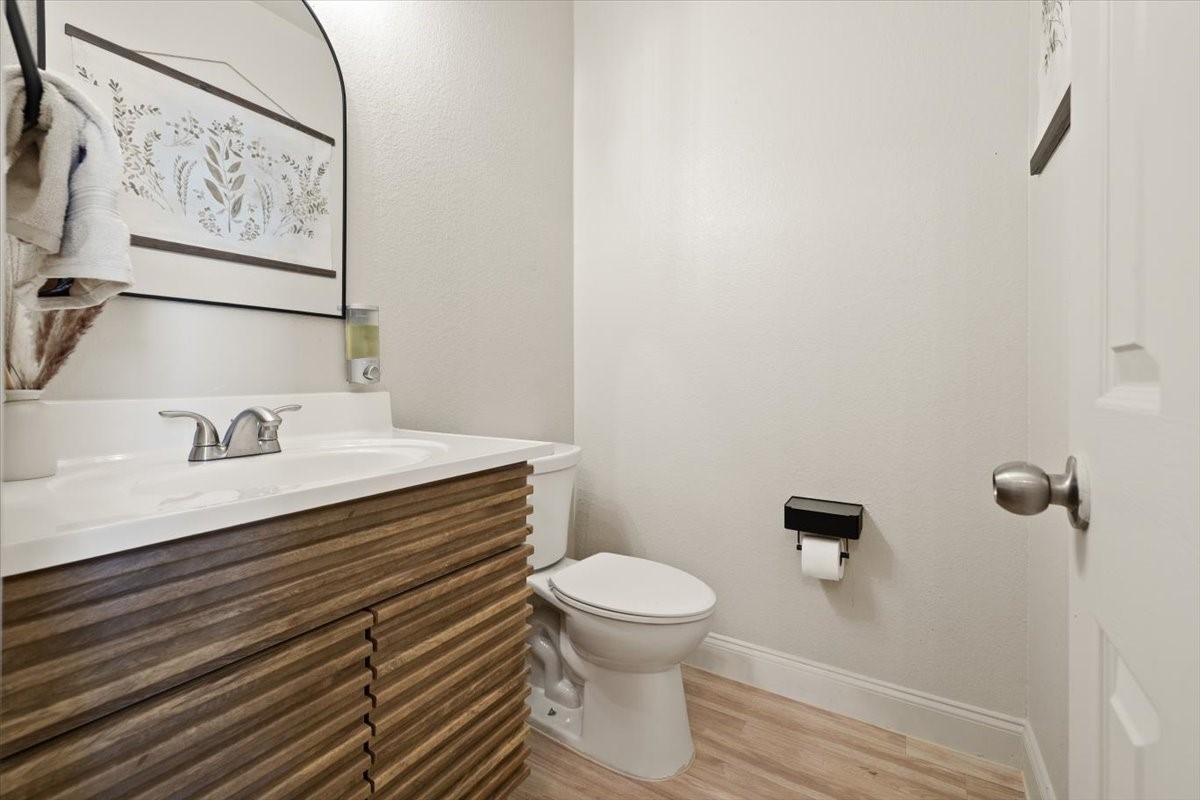 1612 Kings Glen Lane