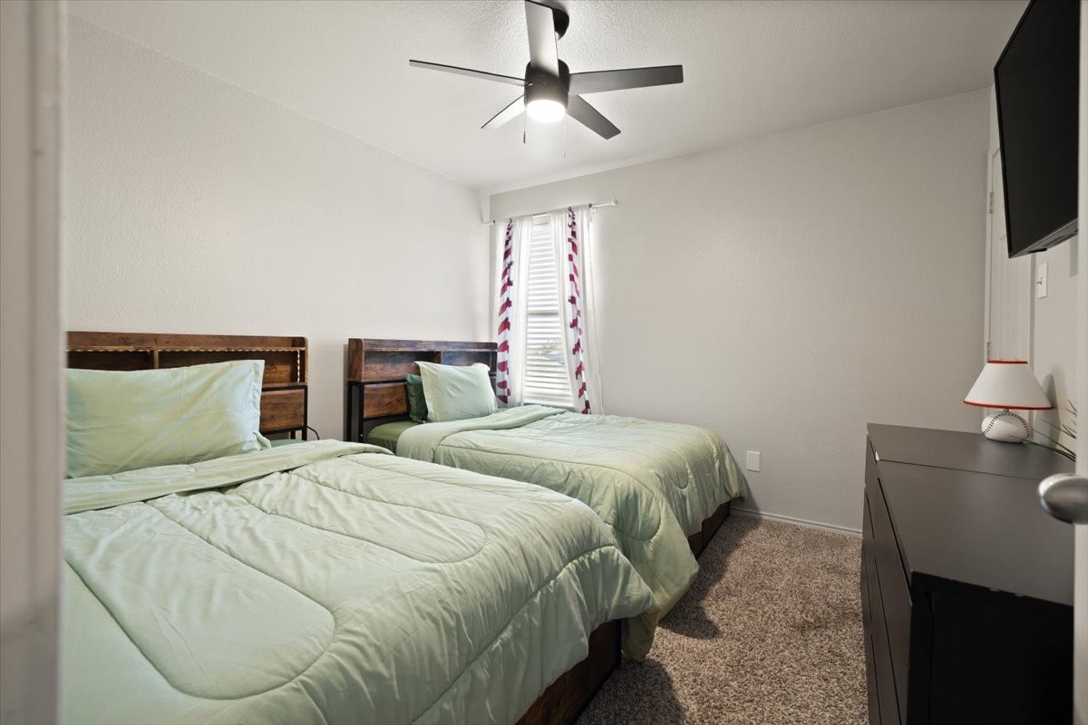 1612 Kings Glen Lane