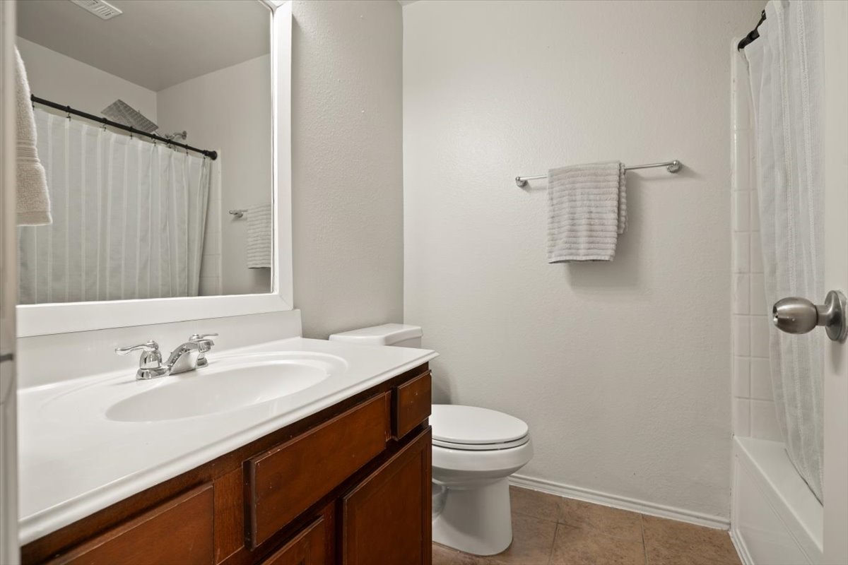 1612 Kings Glen Lane