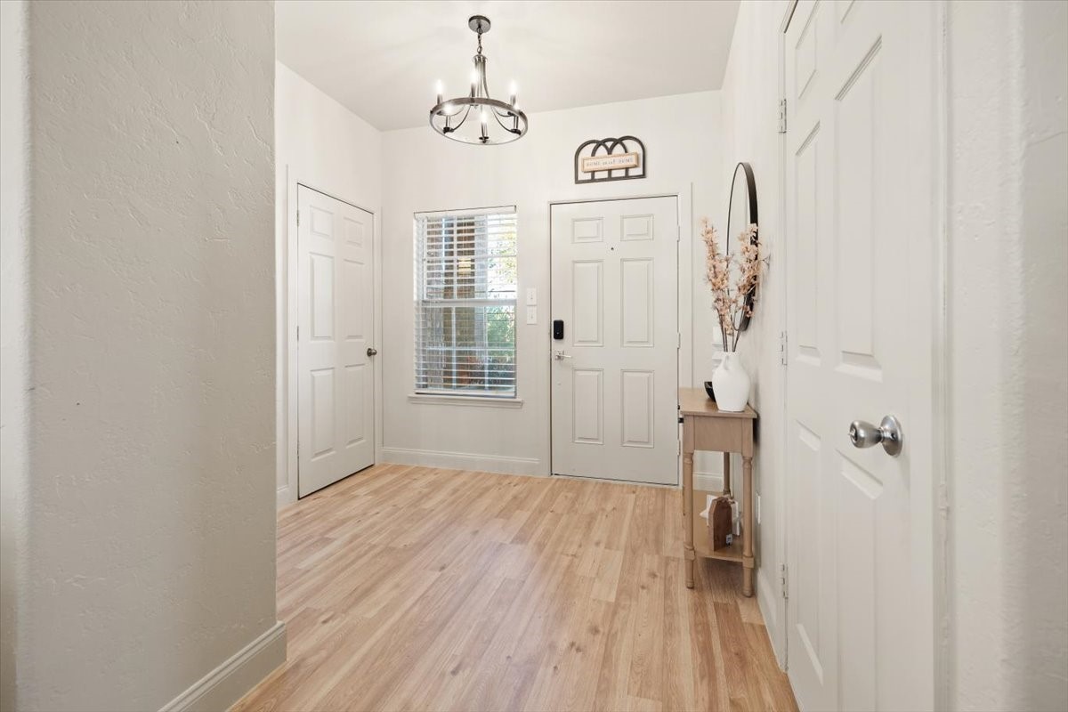 1612 Kings Glen Lane