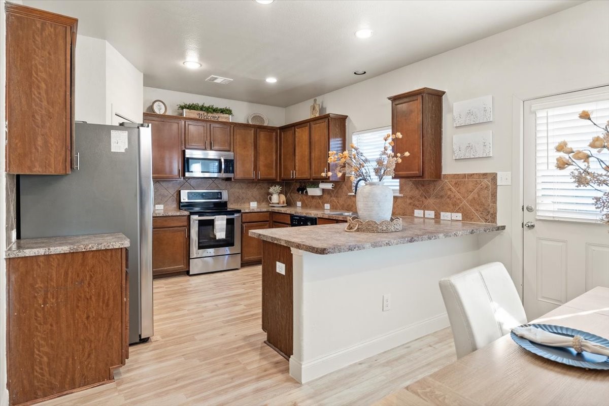 1612 Kings Glen Lane