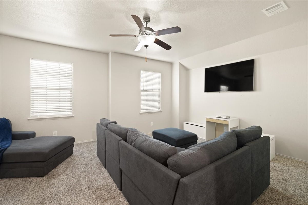 1612 Kings Glen Lane