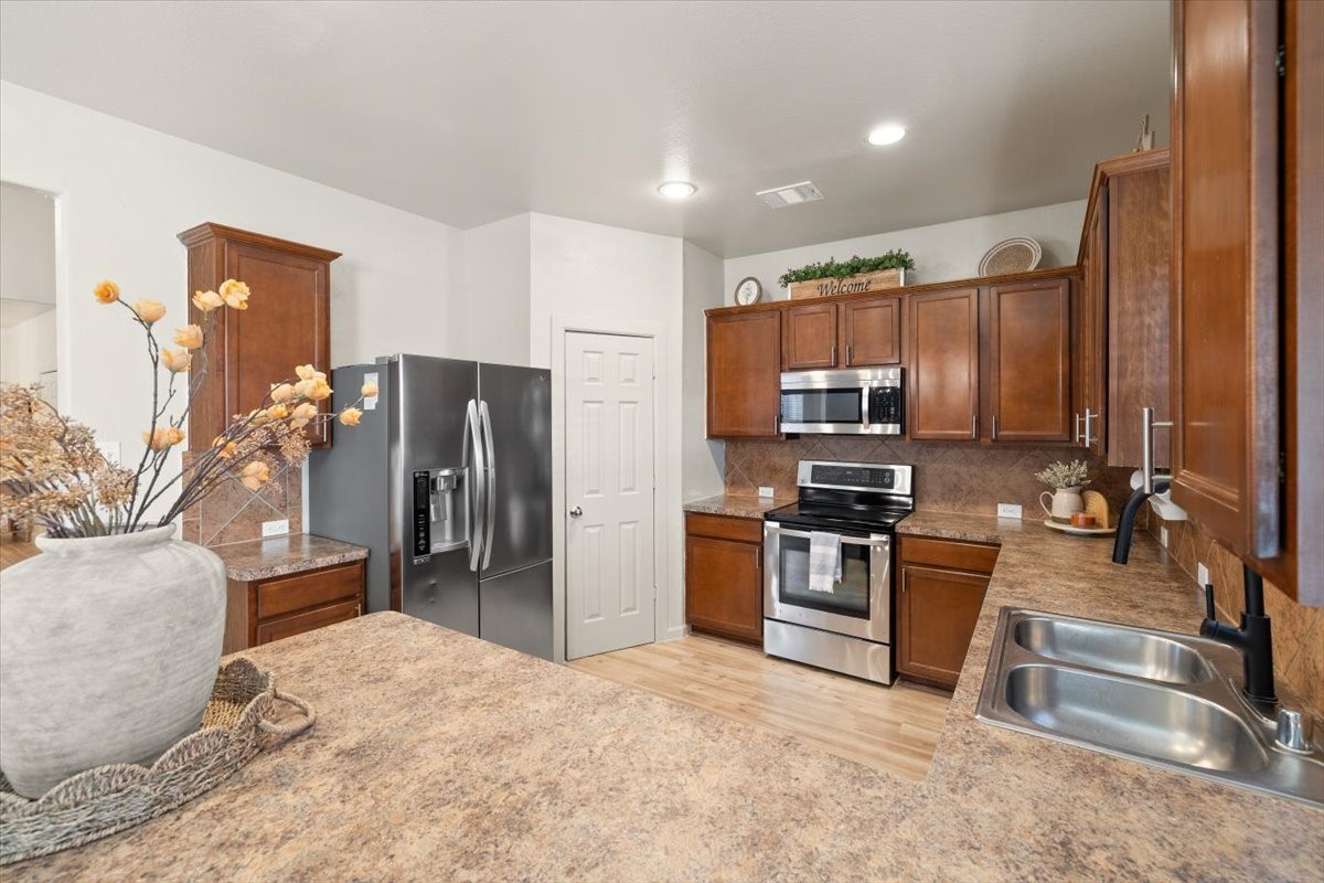 1612 Kings Glen Lane