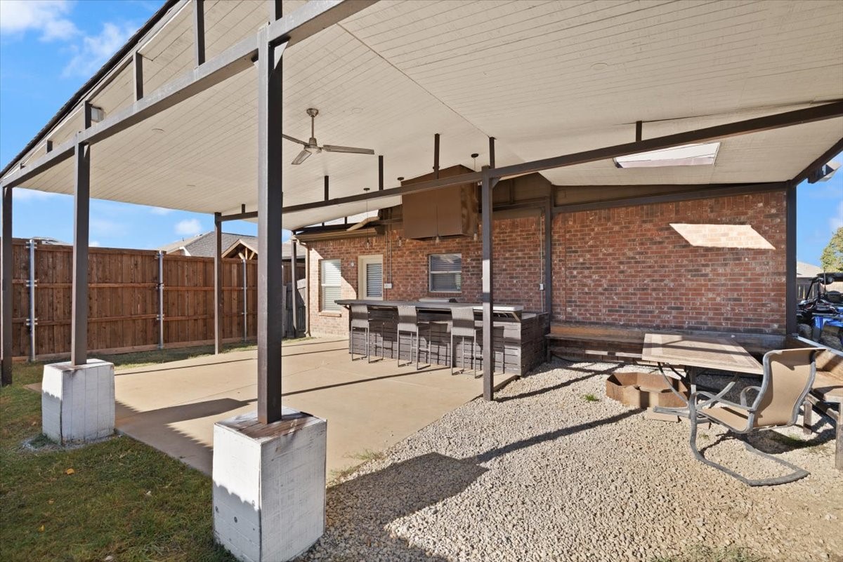 1612 Kings Glen Lane