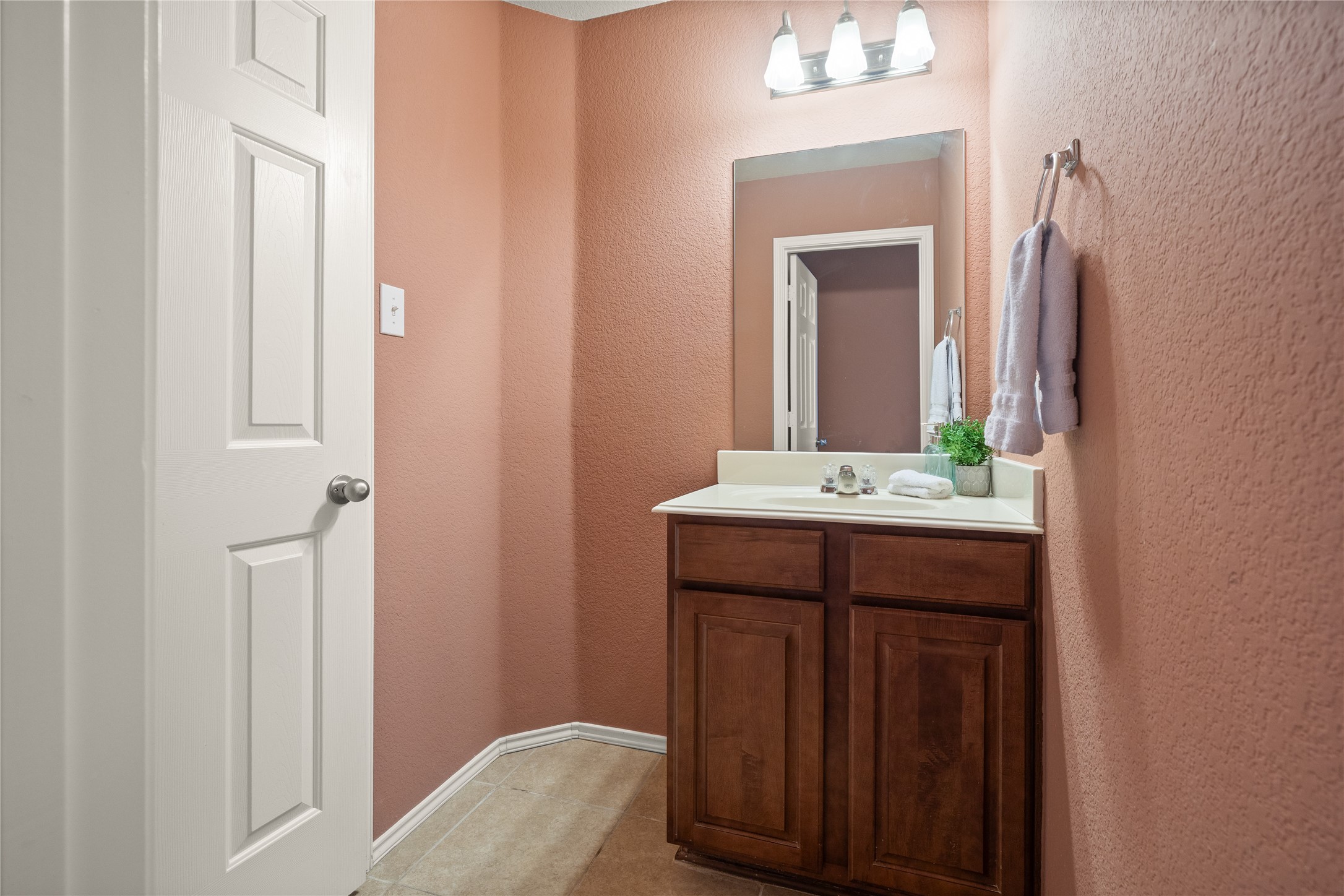 3913 Long Hollow Road