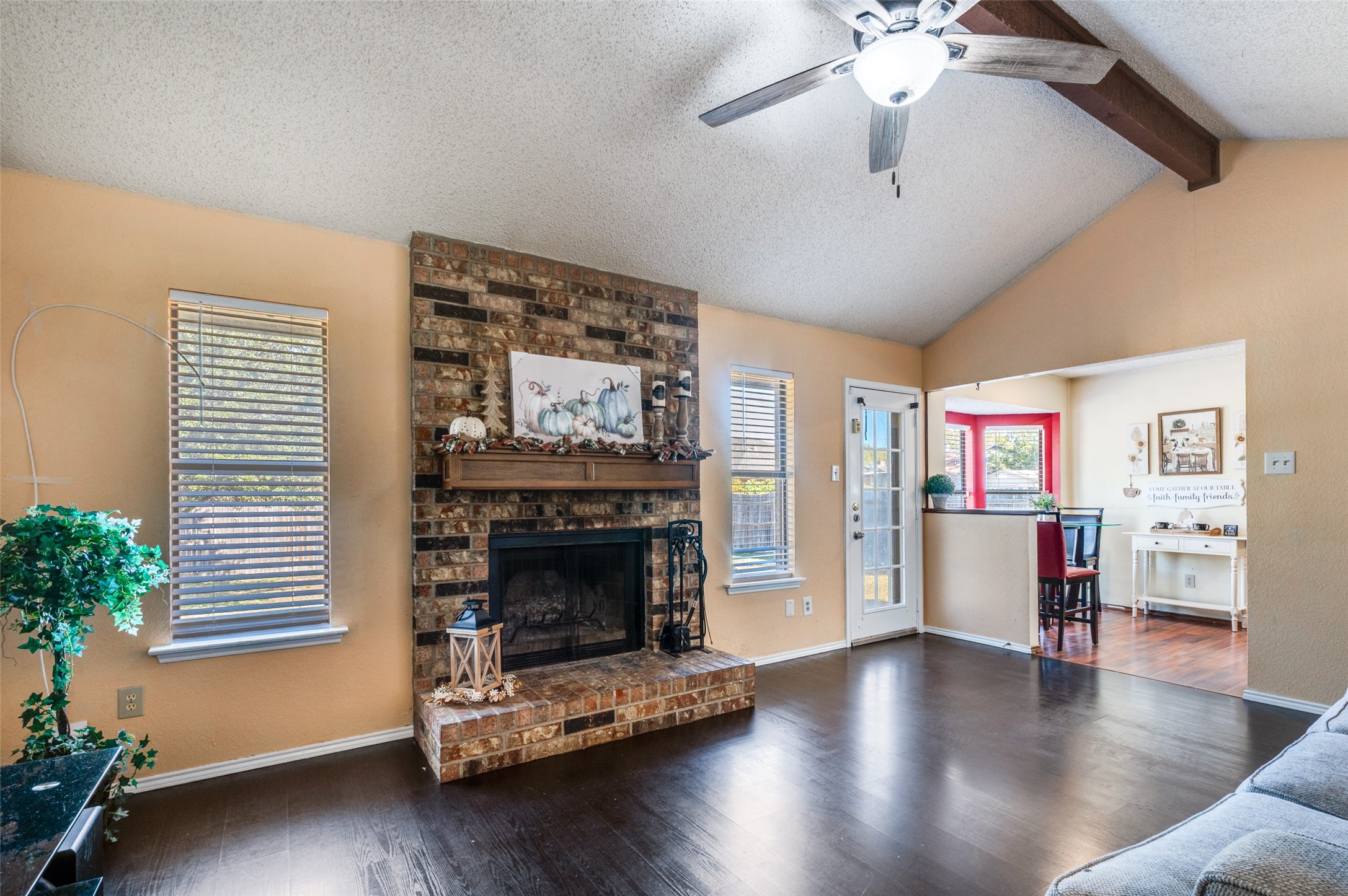 2411 Palo Alto Drive