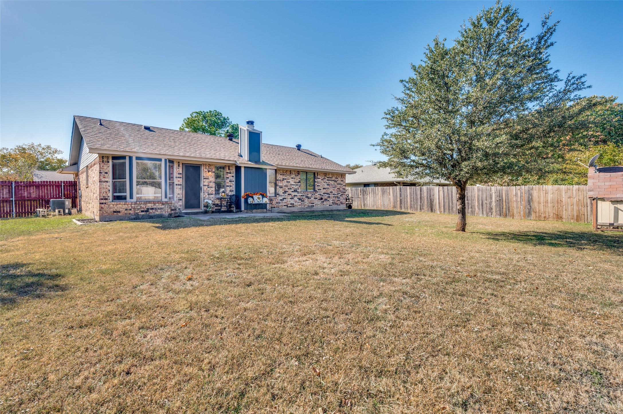 2411 Palo Alto Drive