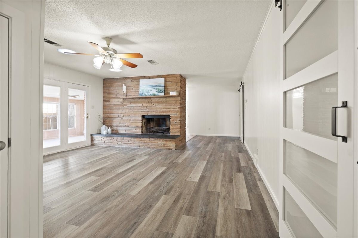 4013 Golden Oaks Drive