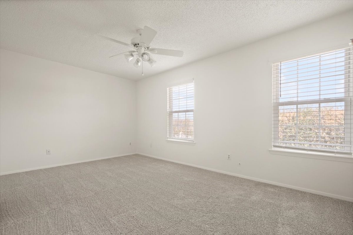 4013 Golden Oaks Drive