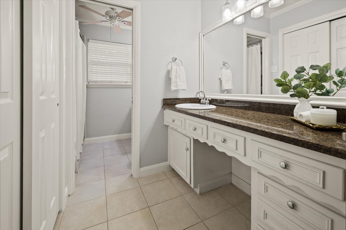 4013 Golden Oaks Drive