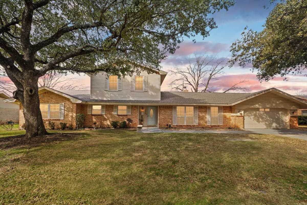 4013 Golden Oaks Drive