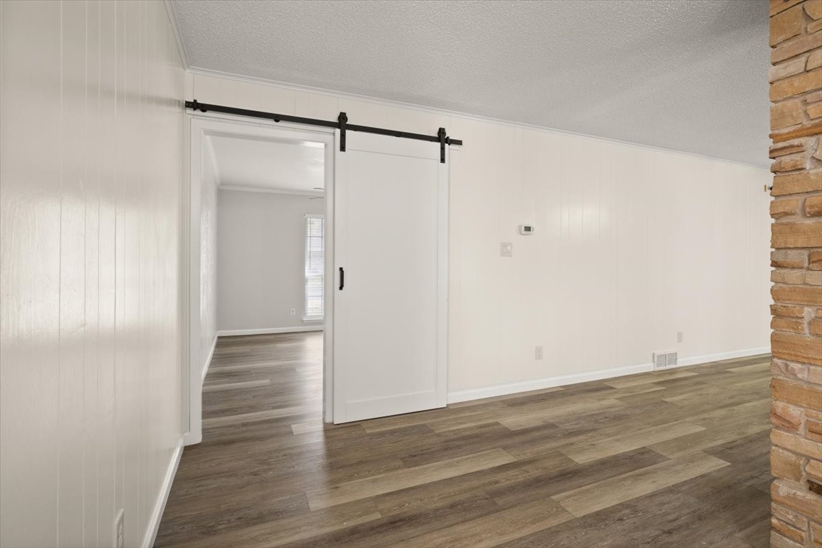 4013 Golden Oaks Drive