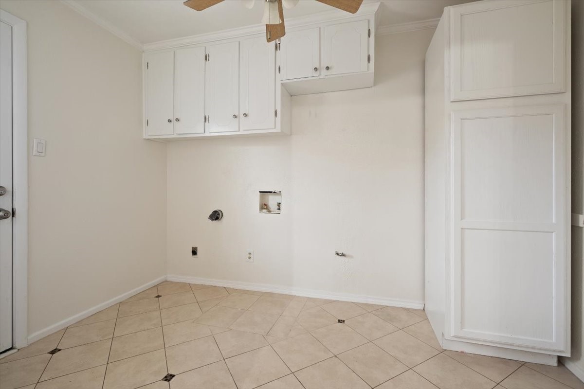 4013 Golden Oaks Drive