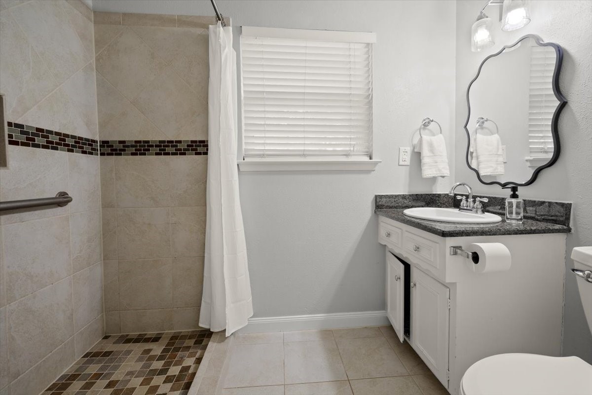 4013 Golden Oaks Drive