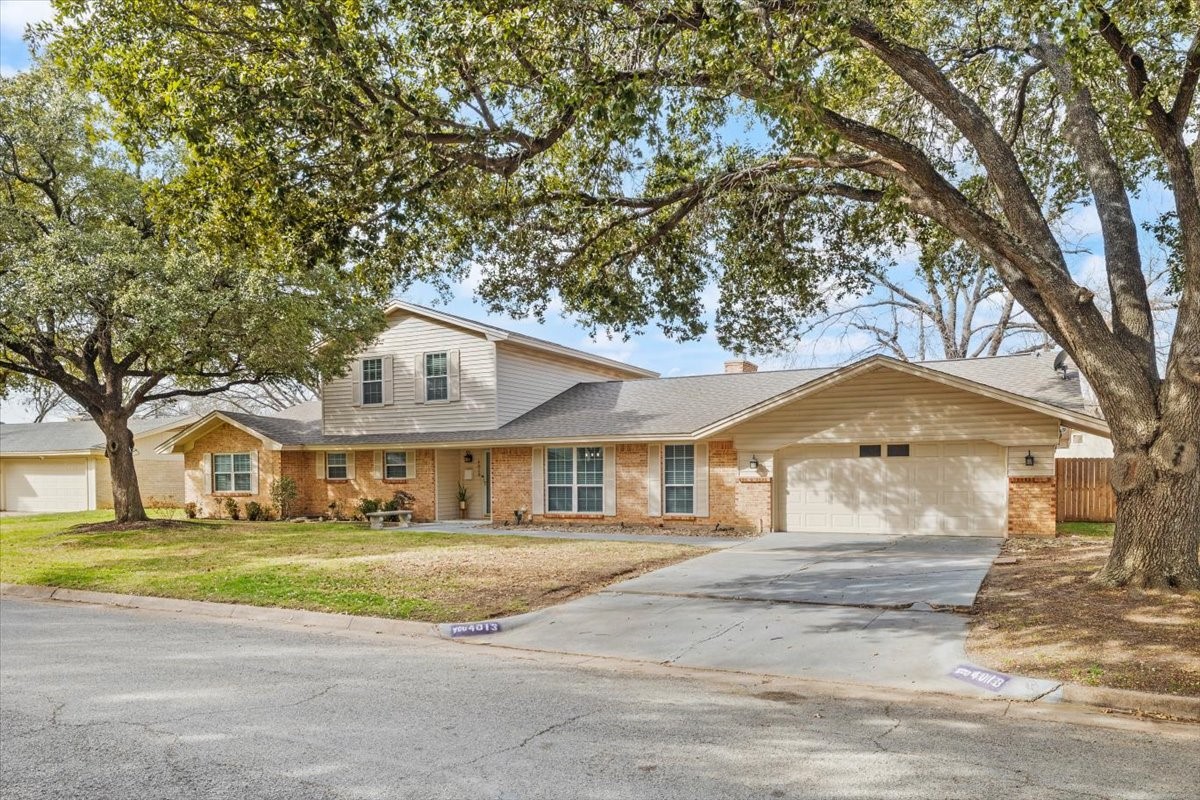 4013 Golden Oaks Drive