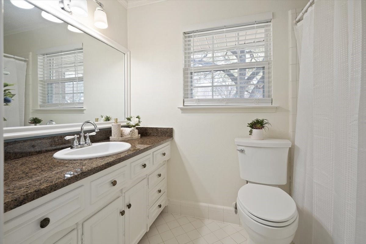 4013 Golden Oaks Drive