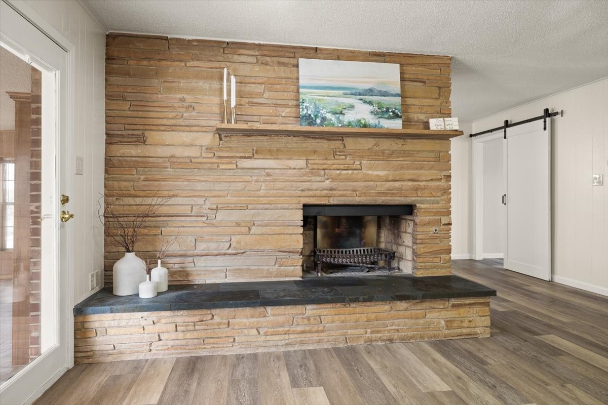 4013 Golden Oaks Drive