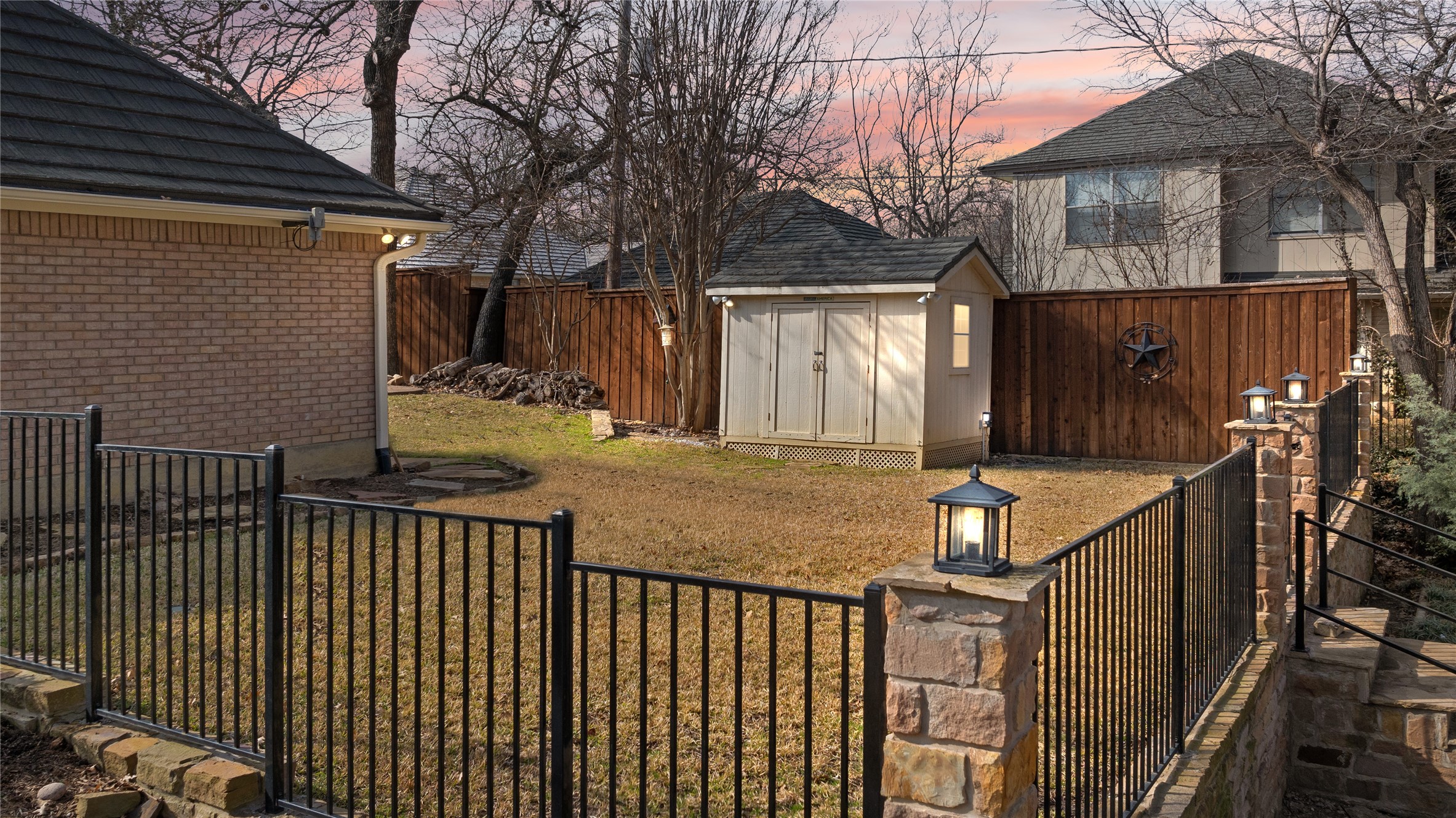 5000 Bridgewater Drive