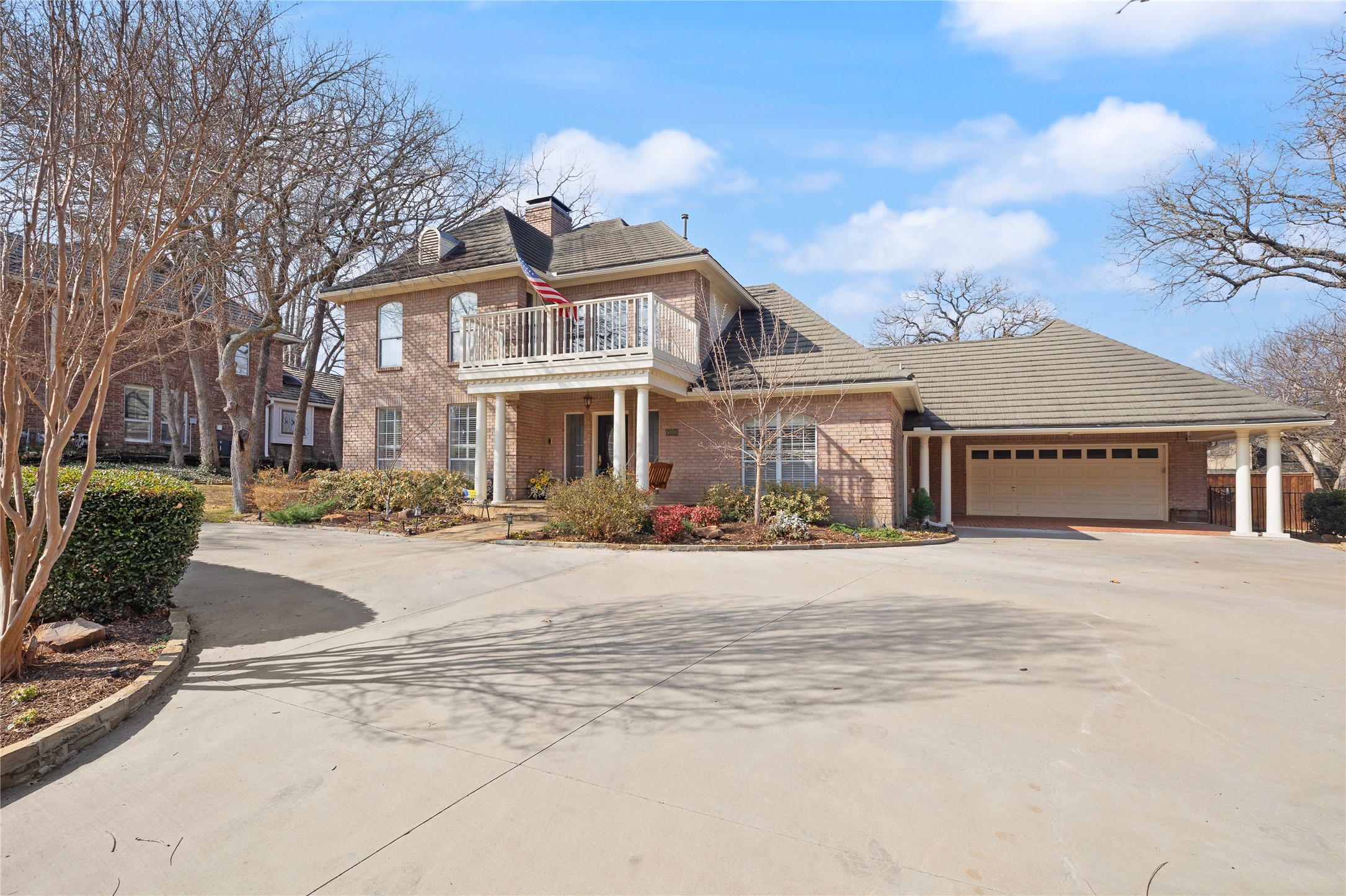 5000 Bridgewater Drive