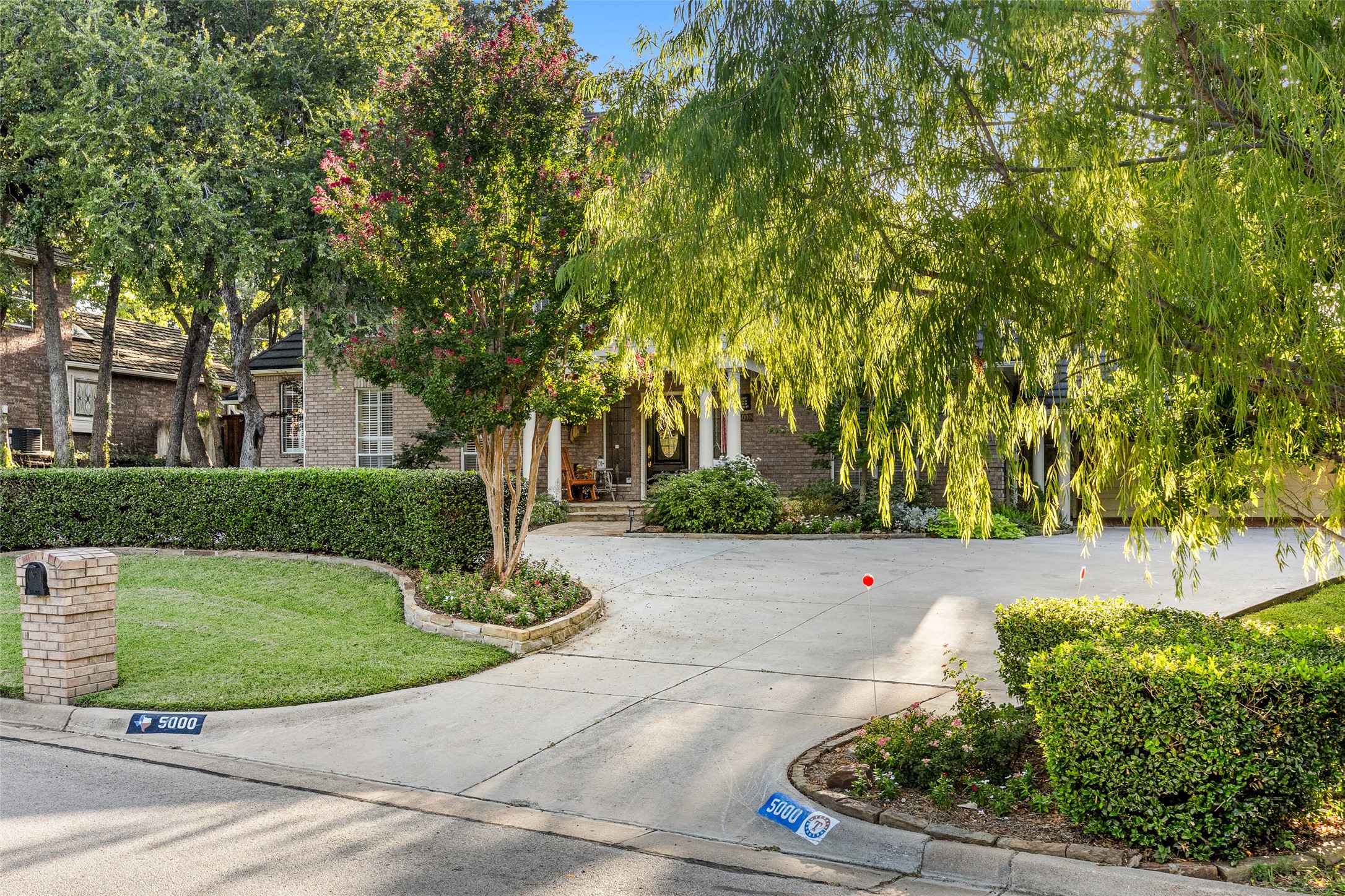 5000 Bridgewater Drive